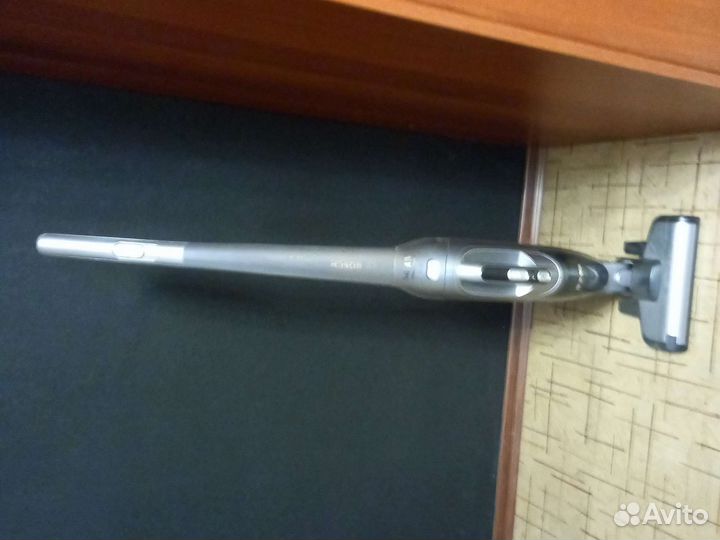 Пылесос вертикальный на запчасти