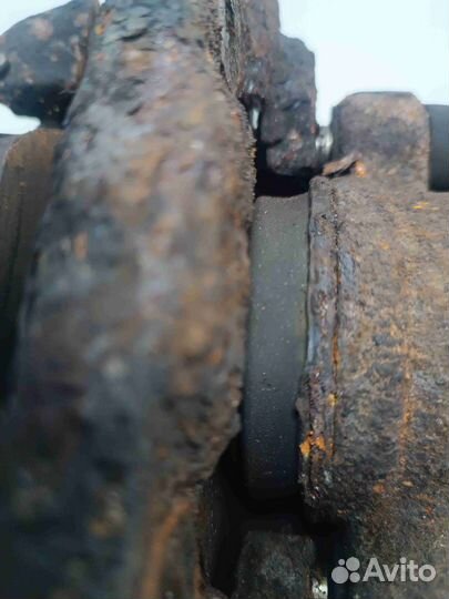 Суппорт передний левый Ford Fusion