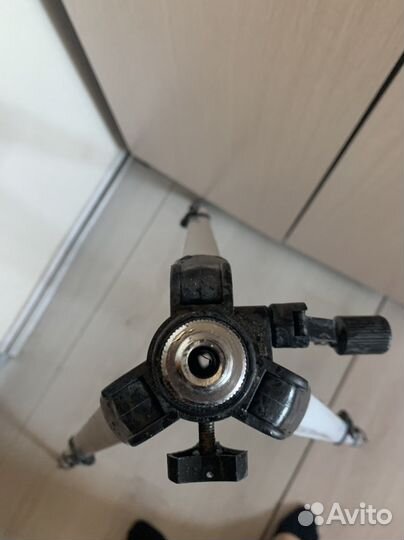 Штатив универсальный, строительный