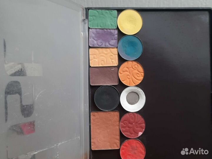 Тени для век Just