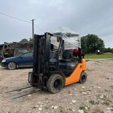 Вилочный погрузчик Toyota 32-8FG25, 2010