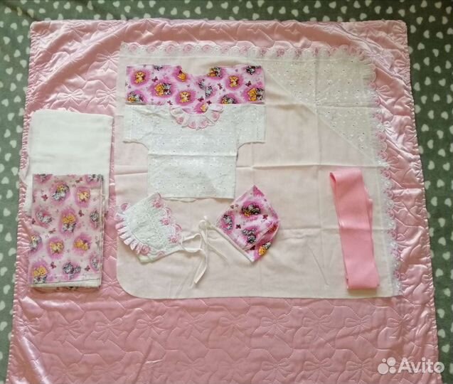 Комплект на выписку для девочки