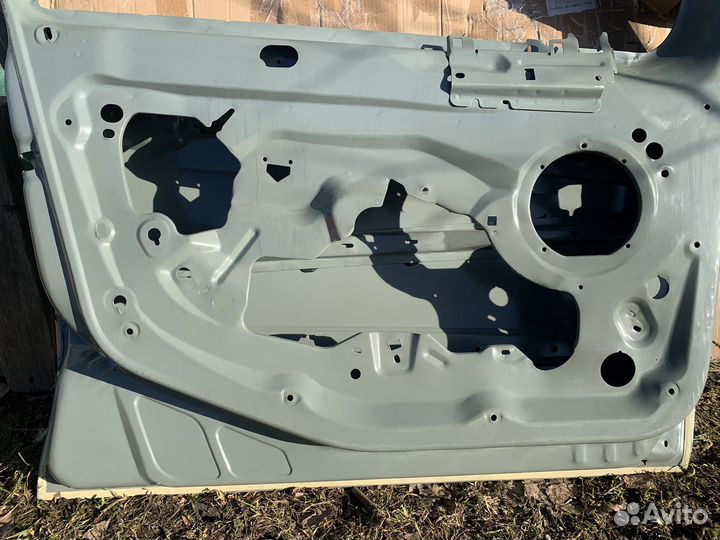 Дверь передняя левая новая peugeot 308 408