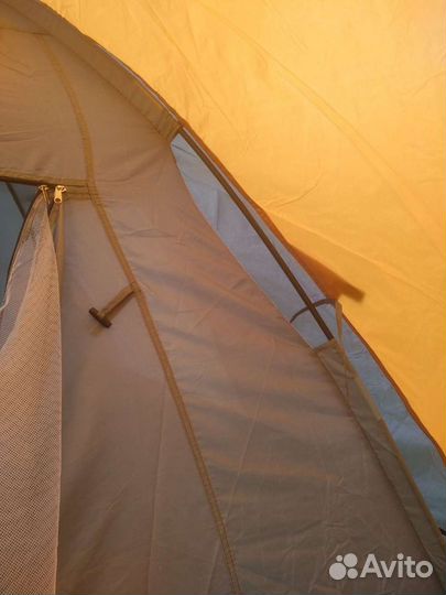 Палатка четырёхместная двухслойная туристическая