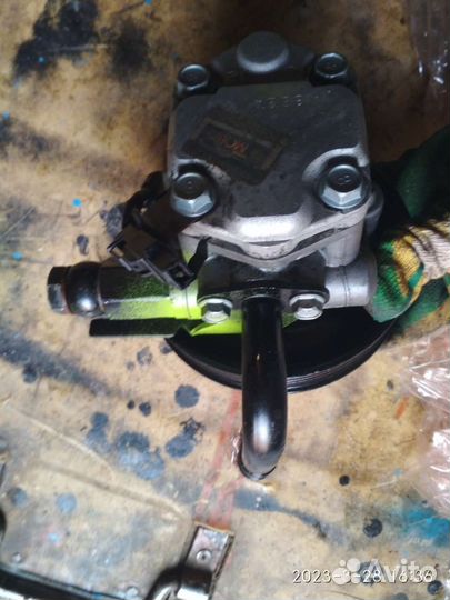 Насос гур Киа Карнивал к5м