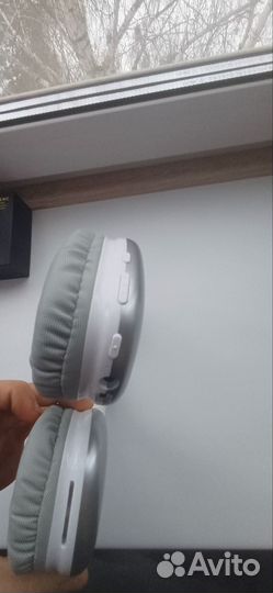 Беспроводные наушники