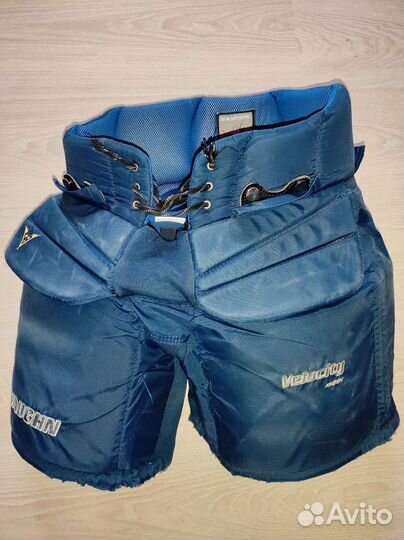 Вратарская хоккейная форма