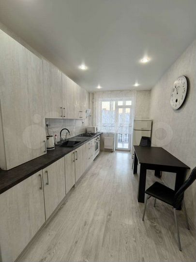 2-к. квартира, 63 м², 3/10 эт.