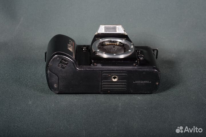 Nikon F-401