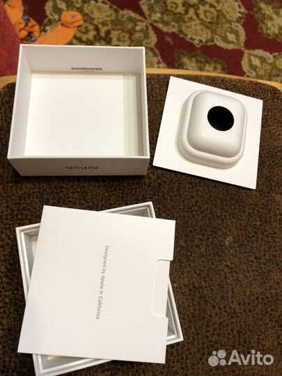 Коробка от Беспроводных наушников apple airpods