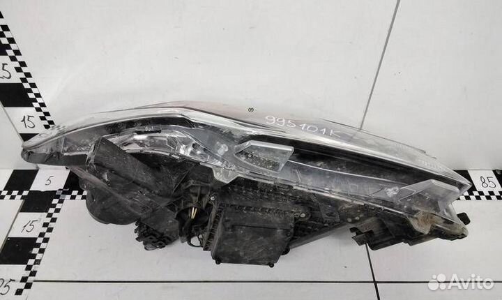 Фара правая Mitsubishi Pajero Sport