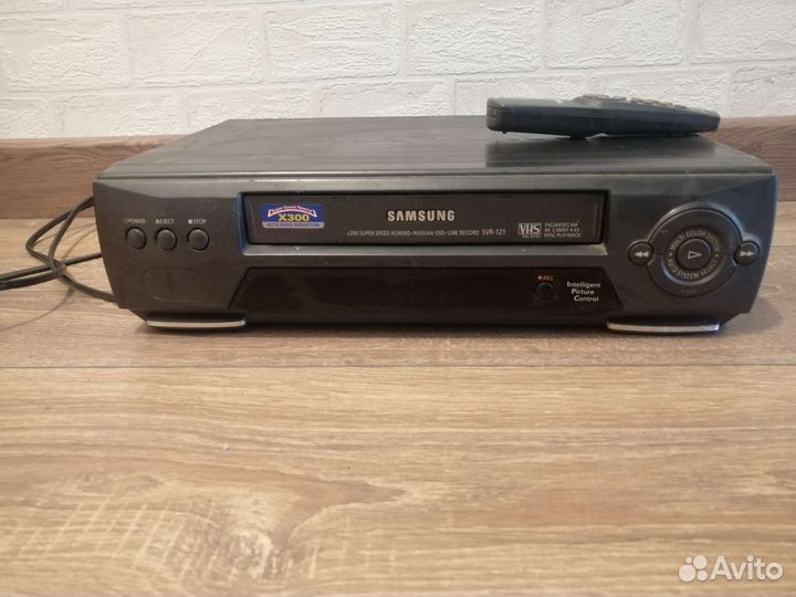 Видеомагнитофон Samsung