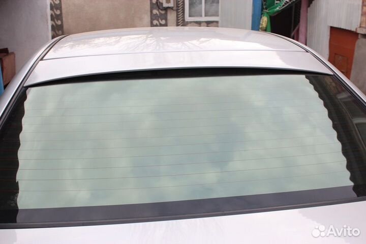 Заднее стекло Мицубиси Галант 8