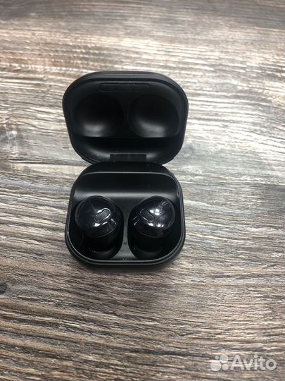 Беспроводные наушники Samsung Buds Pro (L)