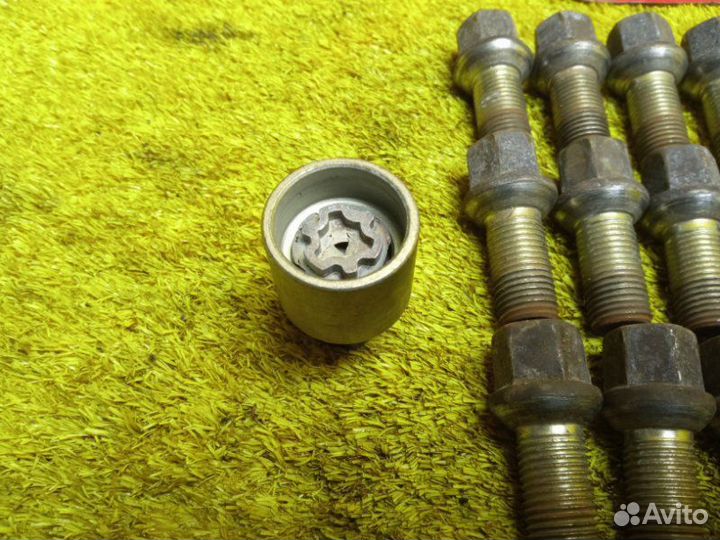 Болт колесный Audi A6/C7 4G2 chva 2011