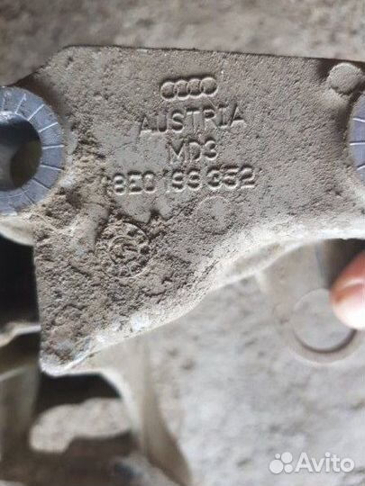 Кронштейн двигателя Volkswagen Passat 3B3 AWT 2004