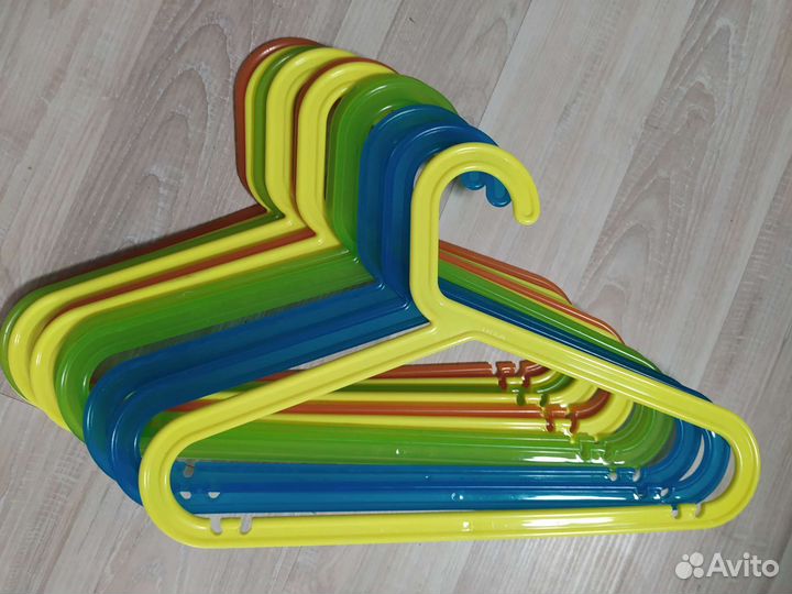 Вешалки плечики IKEA детские