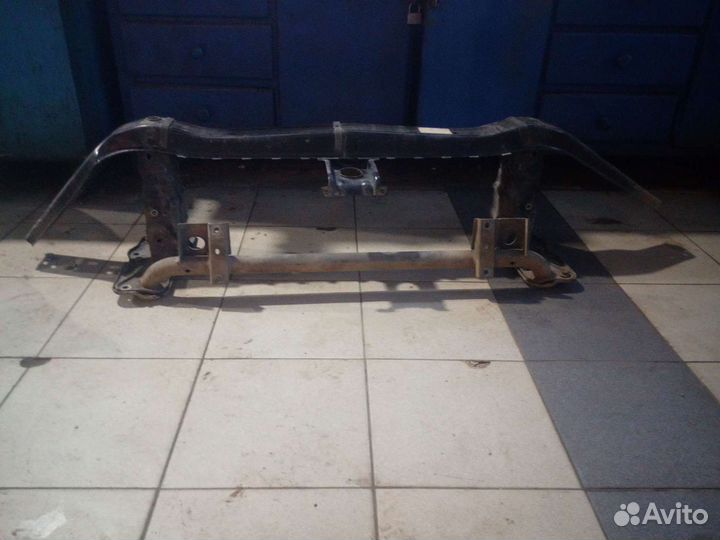 Усилитель переднего бампера w166