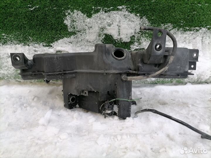 Бачок стеклоомывателя Mitsubishi Pajero III V73W V