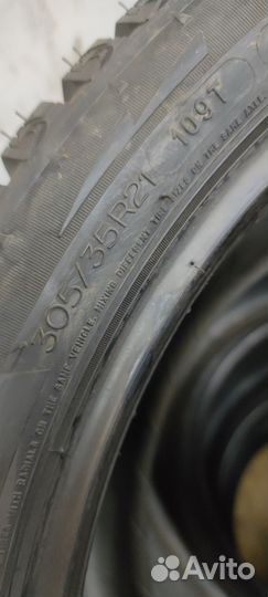 Michelin Latitude X-Ice North 2 + 305/35 R21