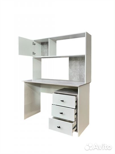 Стол письменный