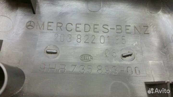 Накладка Mercedes C-Class W203 M112912 2001