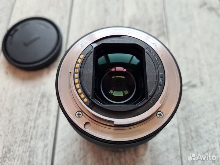 Объектив Sony Carl Zeiss Sonnar T* 55mm f/1.8 ZA