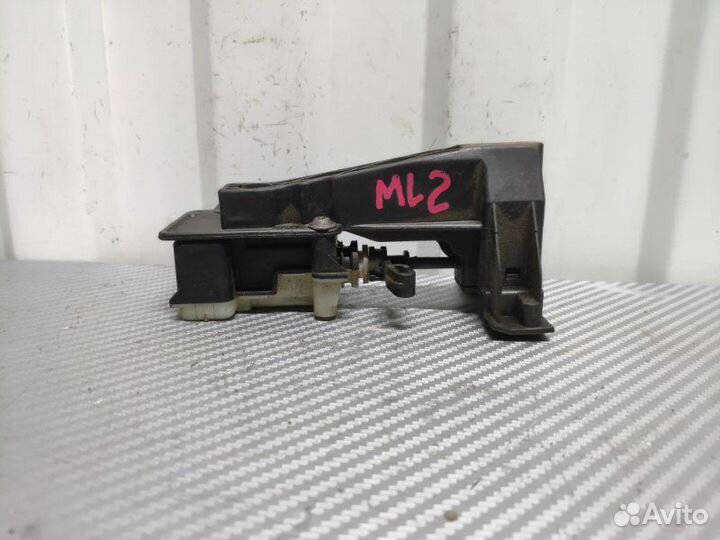 Активатор замка крышки бензобака Mercedes-Benz