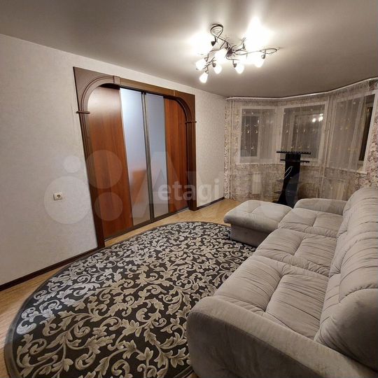 3-к. квартира, 70,9 м², 2/5 эт.
