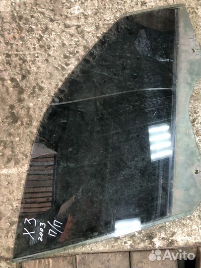 Переднее дверное стекло BMW X3 Е83
