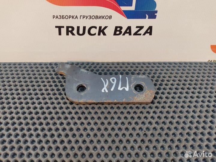 85413030011 Серьга рессоры передней левая