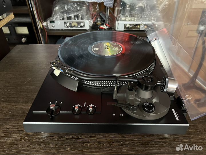 Проигрыватель винила Technics SL-2000