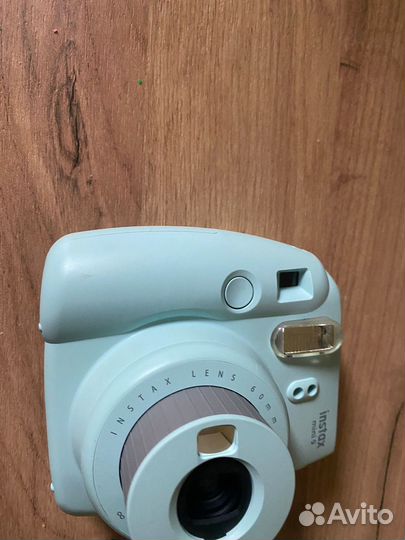 Плёночный фотоаппарат моменталтных снимков