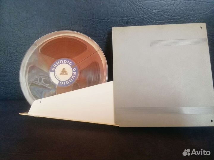 Катушечный магнитофон грюндик