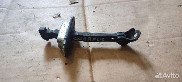 Ограничитель двери задней левой Hyundai-KIA Sola