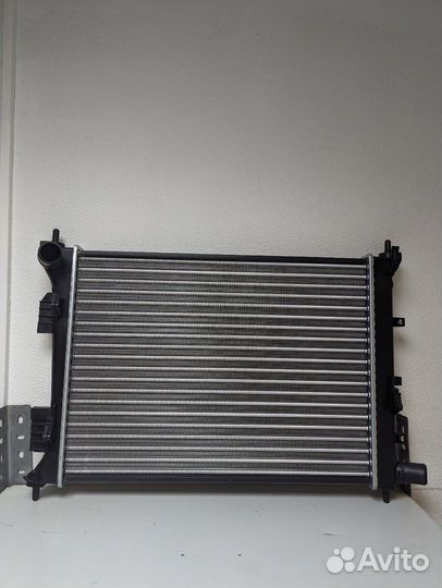 Радиатор охлаждения Хендай Солярис 2011-2017