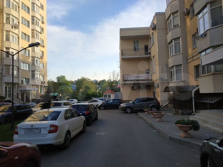 3-к. квартира, 65 м², 10/10 эт.