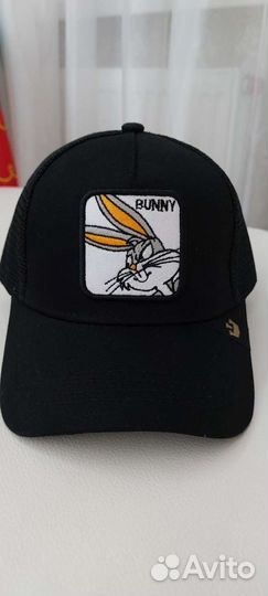 Бейсболка сетка с зайцем