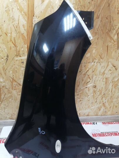 Крыло переднее правое Nissan Wingroad Y12 HR15DE