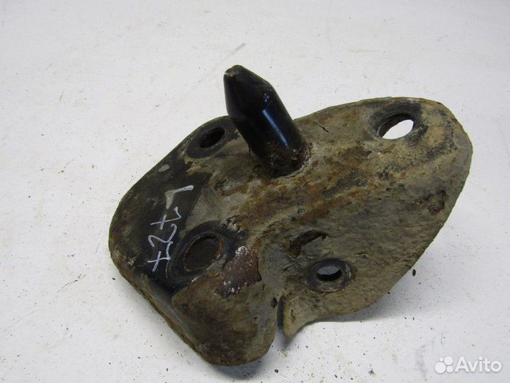 Кронштейн задней балки Fiesta 2001-2007