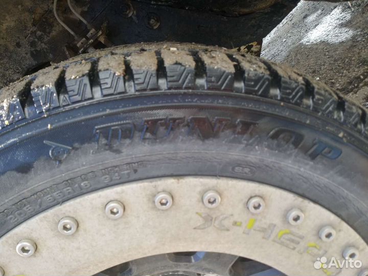 Dunlop SP Winter Ice 01 205/55 R16