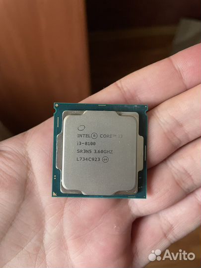 Z370 gigabyte Intel i3 8100