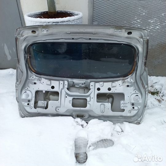 Продам заднюю дверь со стеклом от Ниссан Кошкай