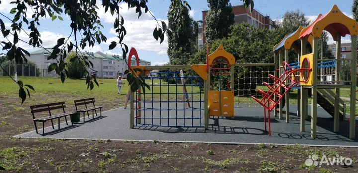 Бесшовное резиновое покрытие для детских площадок