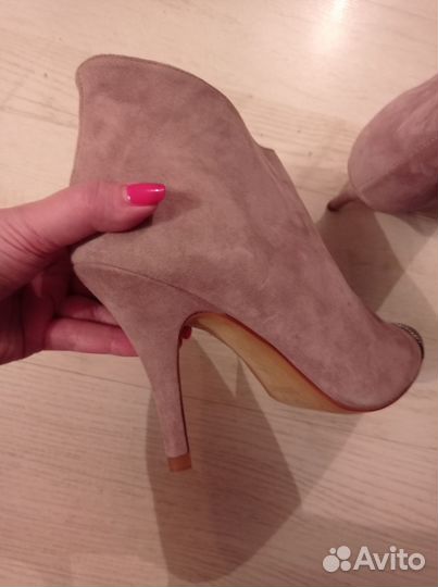 Редкие Ботильоны Zara металлический нысок, замша