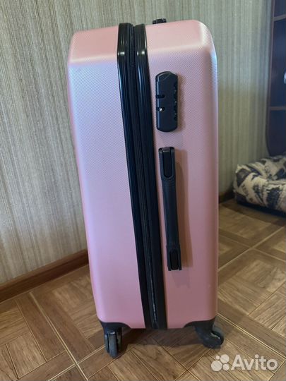 Чемодан на колесах