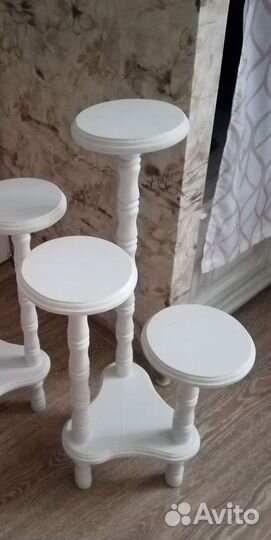 Новые. Натуральное дерево. Подставка для цветов