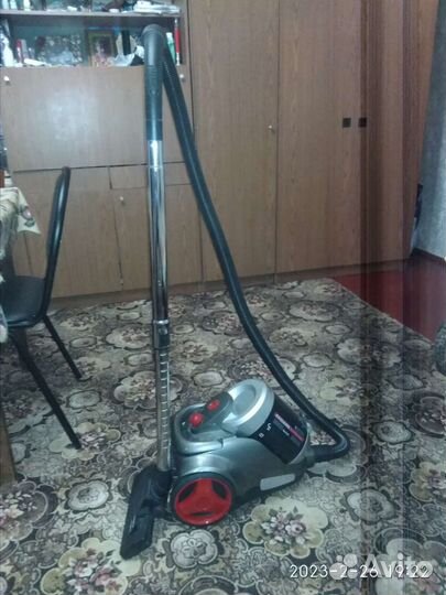 Пылесос Магнит RMV 1990