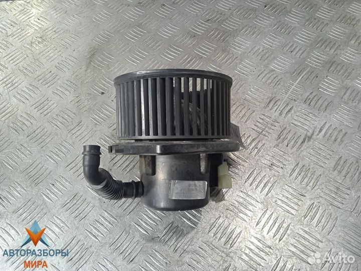 Моторчик печки Nissan Serena С23 2-й рест. 1998