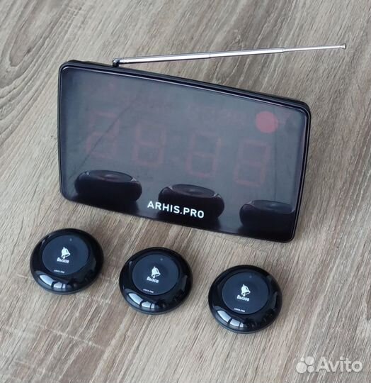 Кнопка вызова официанта и часы пейджер официанта